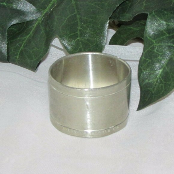 SELANGOR Pewter Single Vintage Napkin Ring Etched Palm Tree Tropical Beach - Picture 4 of 7